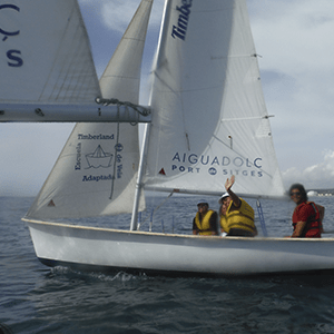 Más de 450 personas con discapacidad navegan en Puerto de Sitges-Aiguadolç