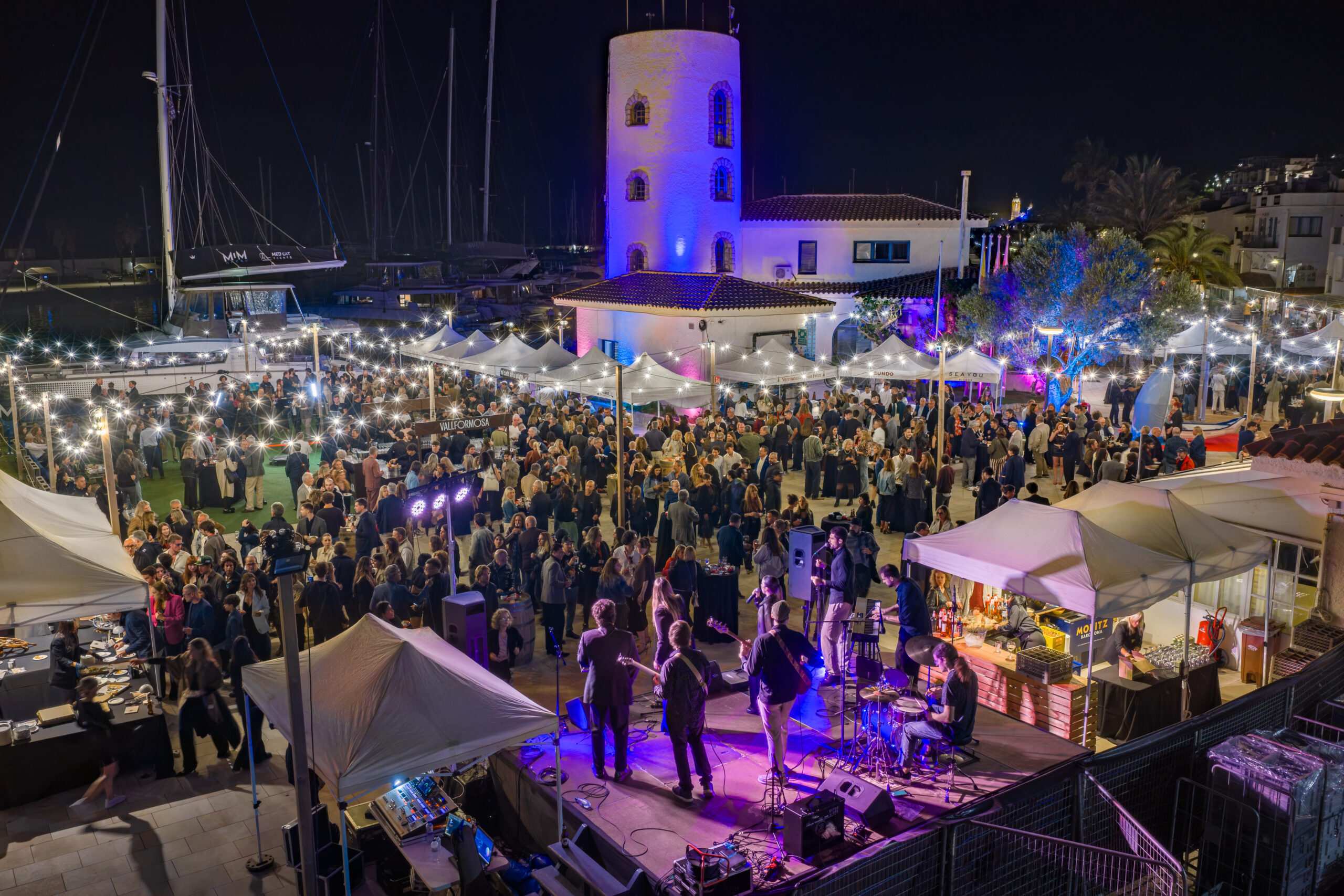 Port de Sitges vuelve a convertirse en el escenario de la gran noche inaugural del Festival de Cine de Sitges